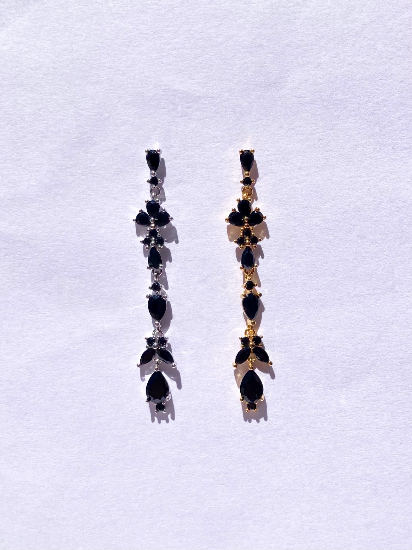 Aretes Flor Colgante Piedra Negra