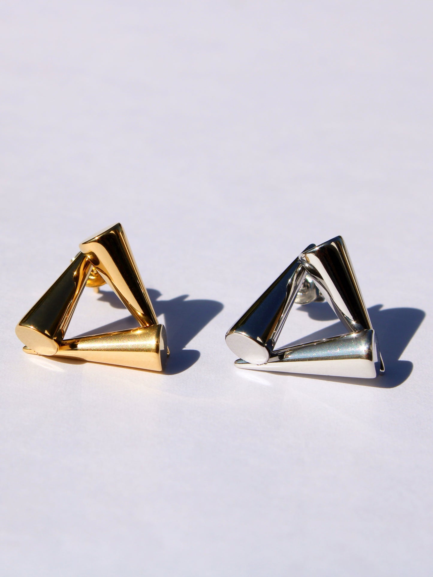 Aretes Conos Triangular